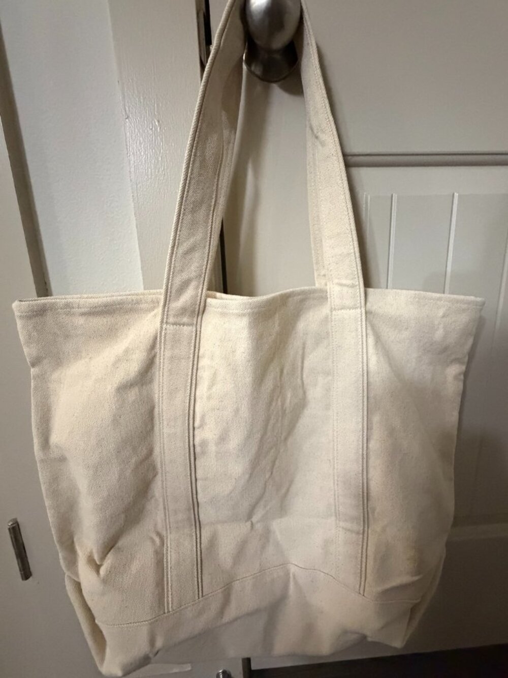 Everlane - Picture 2 of 3